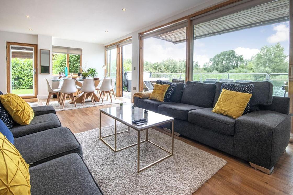 Waters Edge 04, Waterside Lodge P سيرني الجنوبية المظهر الخارجي الصورة